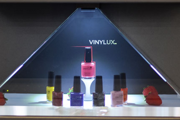 Vinylux Weekly Polish | 3D Holographic projection